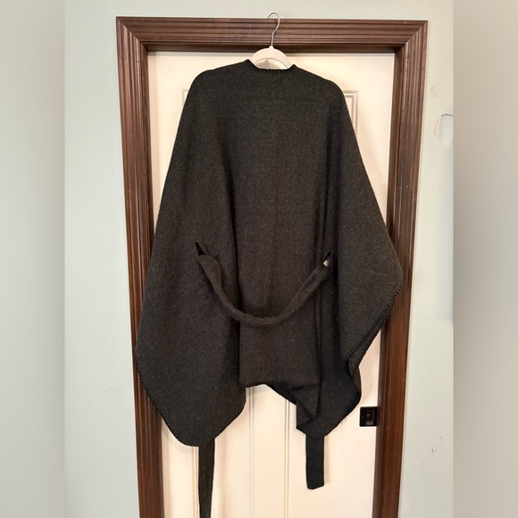 Torrid Heather Gray Ruana with Belt - Picture 3 of 5